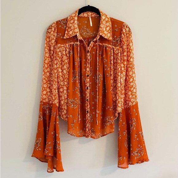 Free People Tops - Free People Boho floral Serena Blouse Size Small EUC